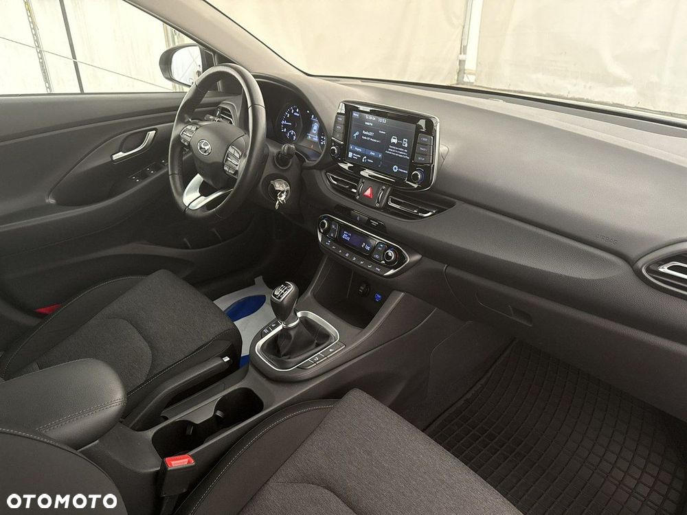 Hyundai i30 - 23