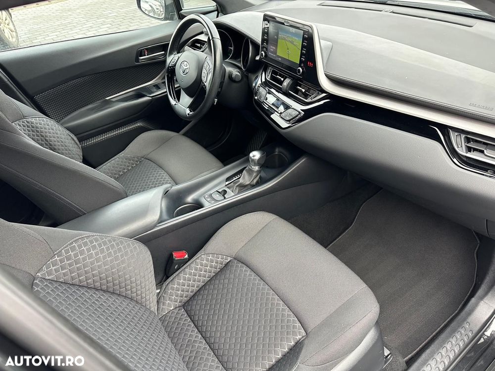 Toyota C-HR - 9