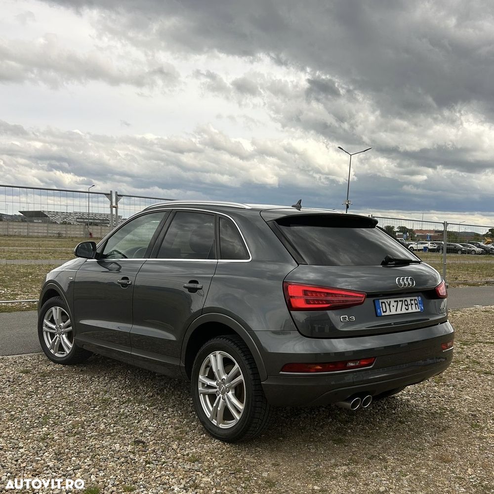 Audi Q3 2.0 TDI Quattro Stronic Design - 4