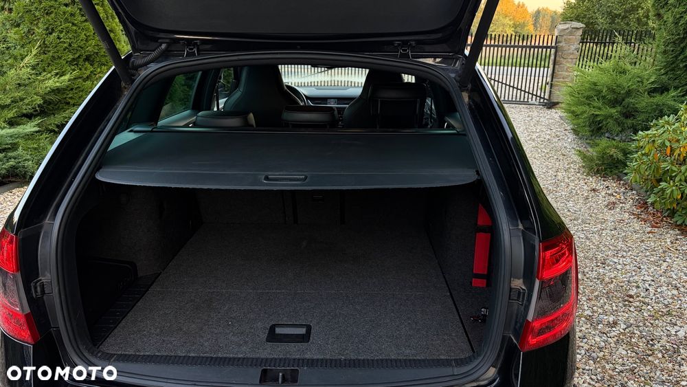Skoda Octavia 2.0 TDI RS DSG - 17