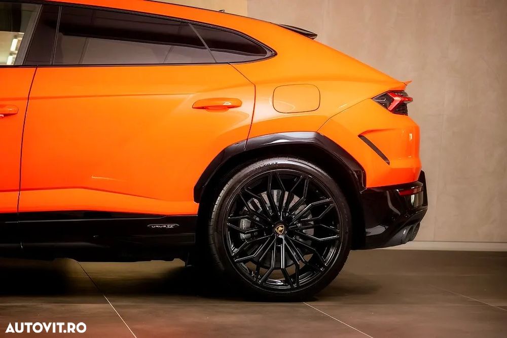 Lamborghini URUS - 4