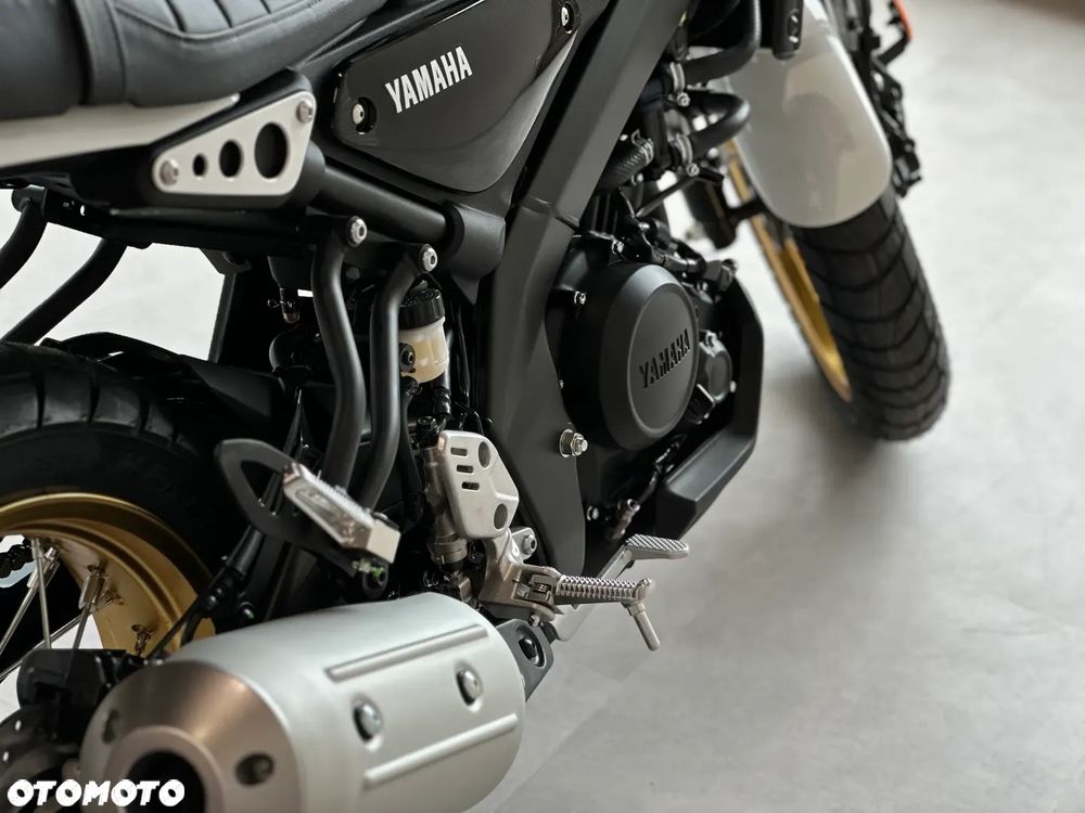 Yamaha XSR - 7