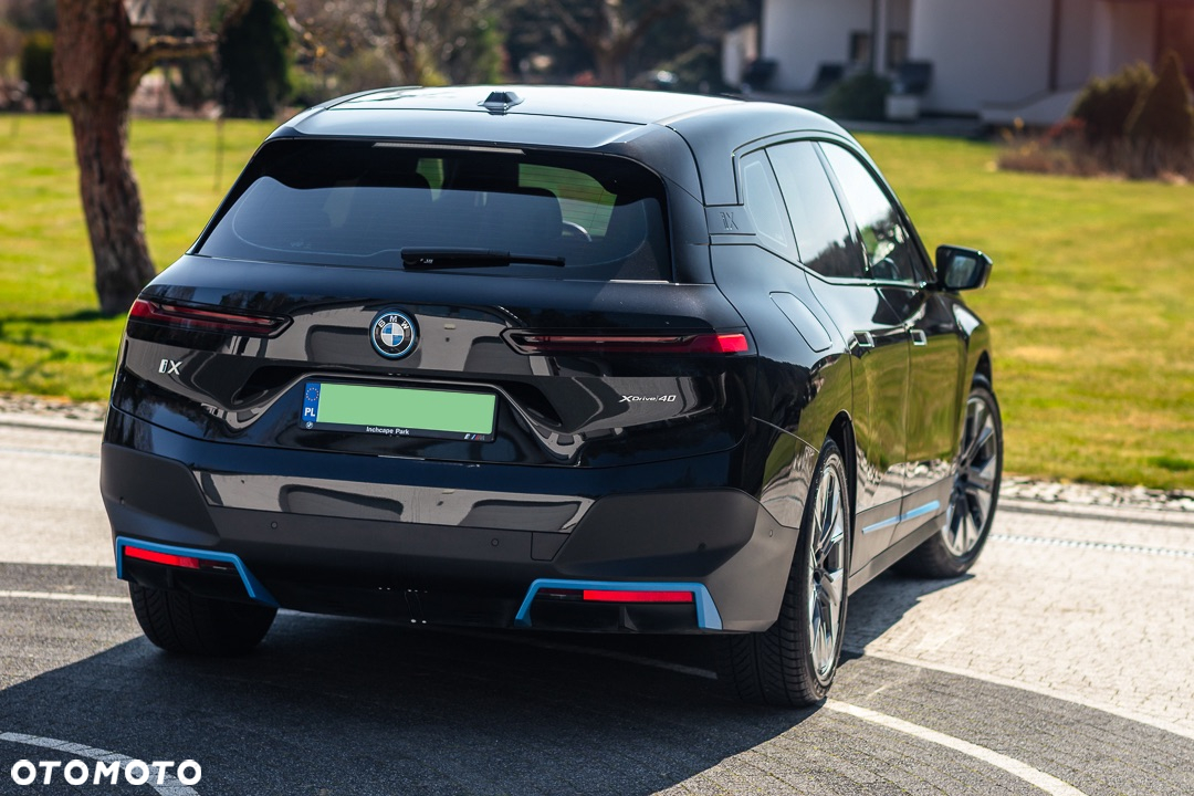 BMW iX xDrive40 76.6kWh - 10