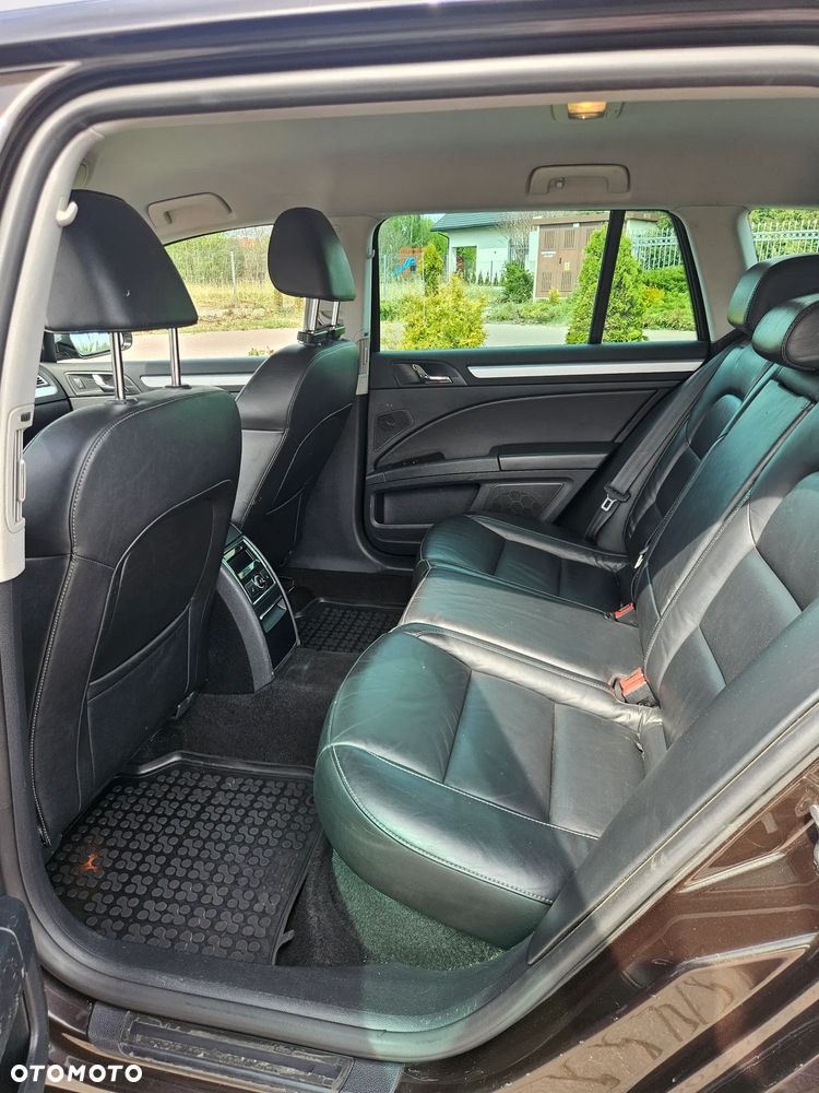 Skoda Superb 2.0 TDI 4x4 Business DSG - 10