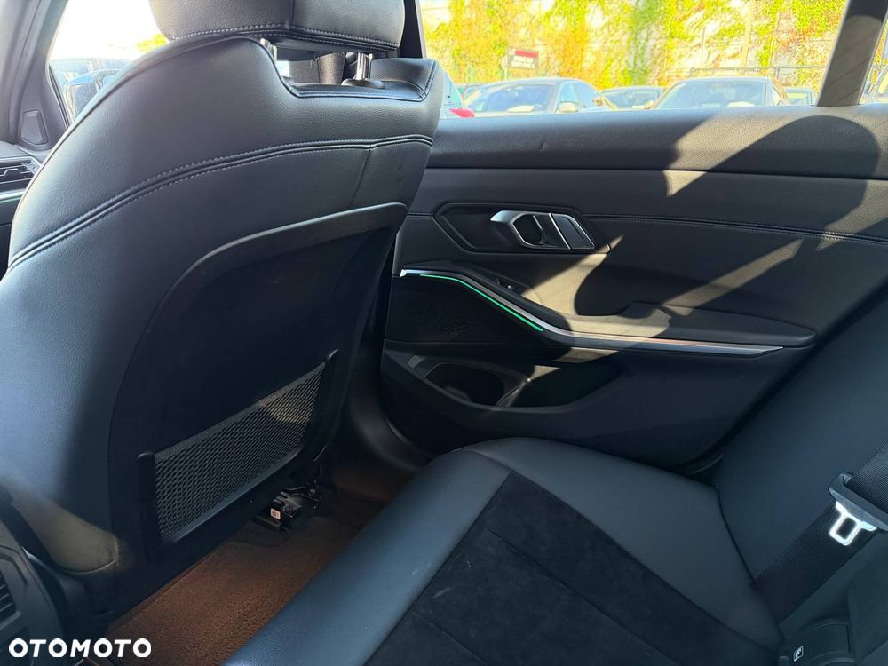 BMW Seria 3 - 21