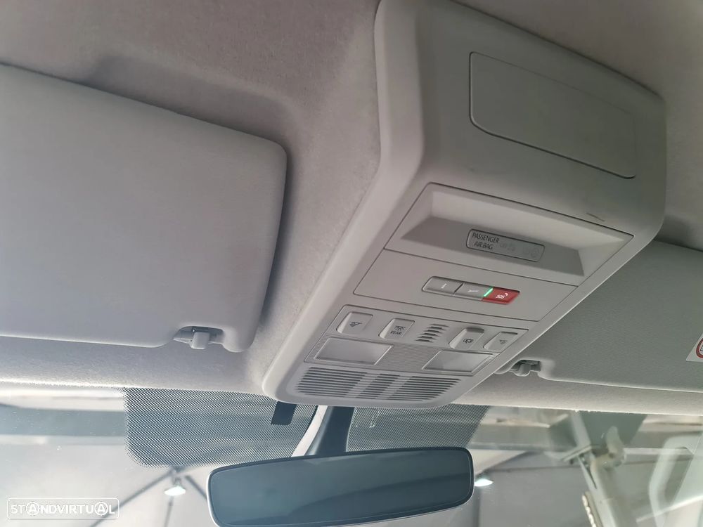 VW Transporter Caravelle T6.1 DSG Longa Highline - 40