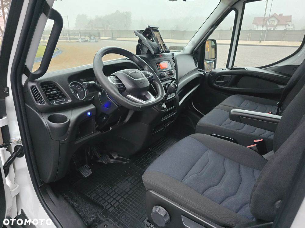 Iveco DAILY DAILY 50C16 KONTENER IZOTERMICZNY 10PALET 4,91cmDługi  2,11cmSzeroki  2,31cmWysoki  SALON PL 106 Tyś km STAN JAK NOWY NA GWARANCJI TEMPOMAT FOTEL PNEŁMATYCZNY KLIMATYZACJA AUTOMATYCZNA - 30