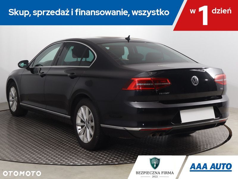 Volkswagen Passat - 6