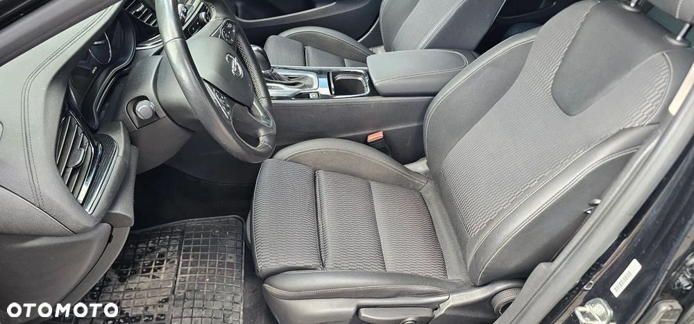 Opel Insignia - 10