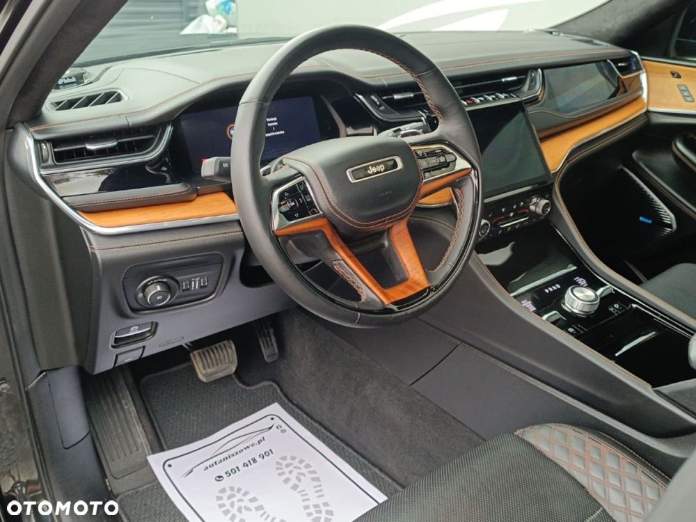 Jeep Grand Cherokee - 20