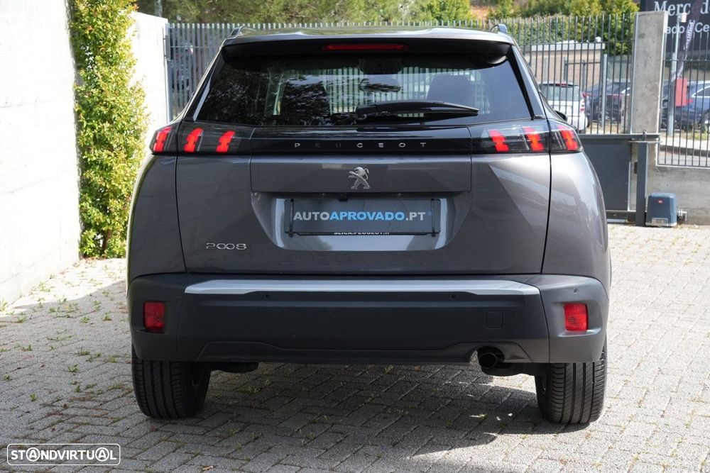 Peugeot 2008 1.2 PureTech Allure Pack - 8