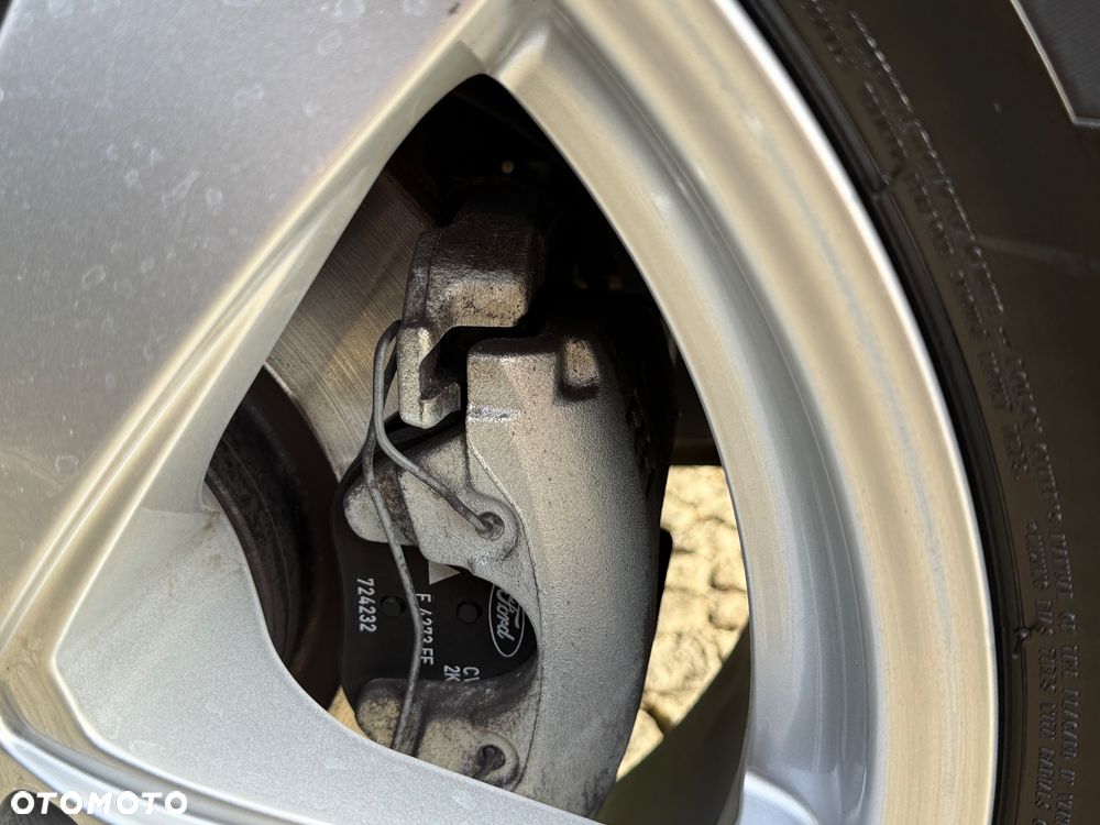 Ford Kuga 1.5 EcoBoost 2x4 Titanium - 39