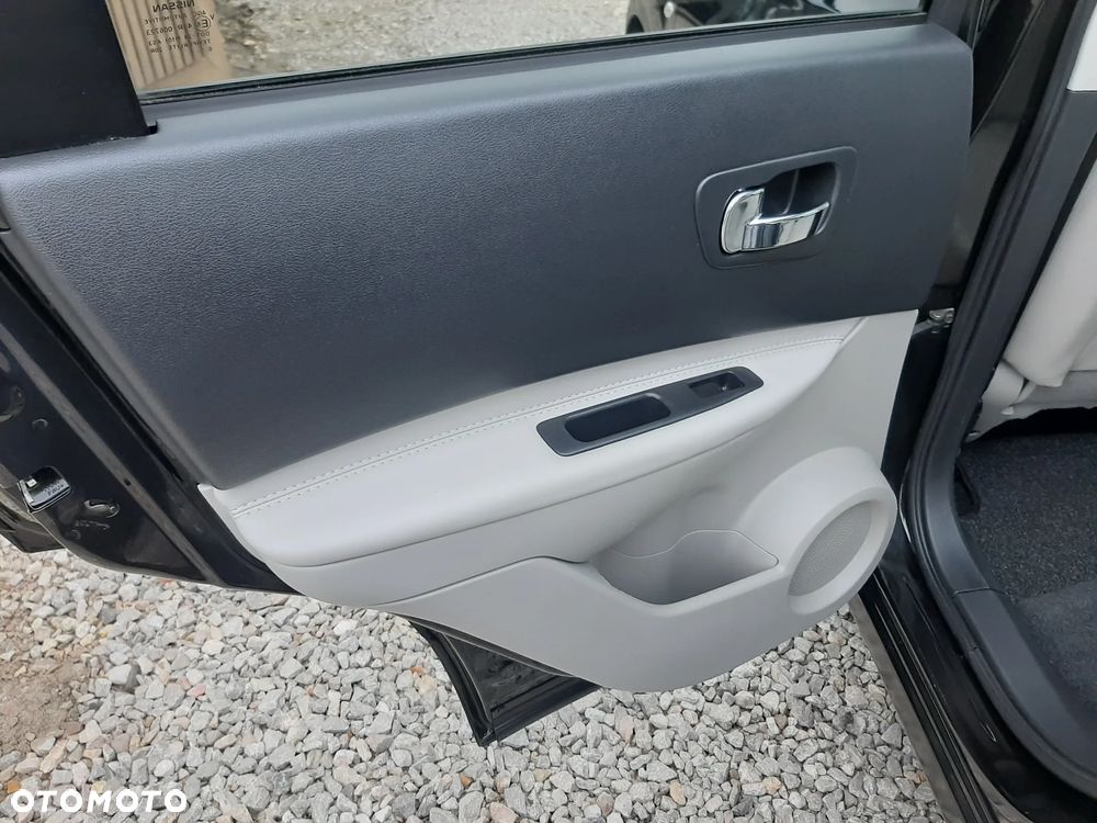 Nissan Qashqai 2.0 4 x 4 CVT tekna - 25