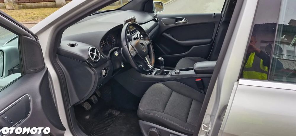 Mercedes-Benz Klasa B 200 Peak Edition - 13