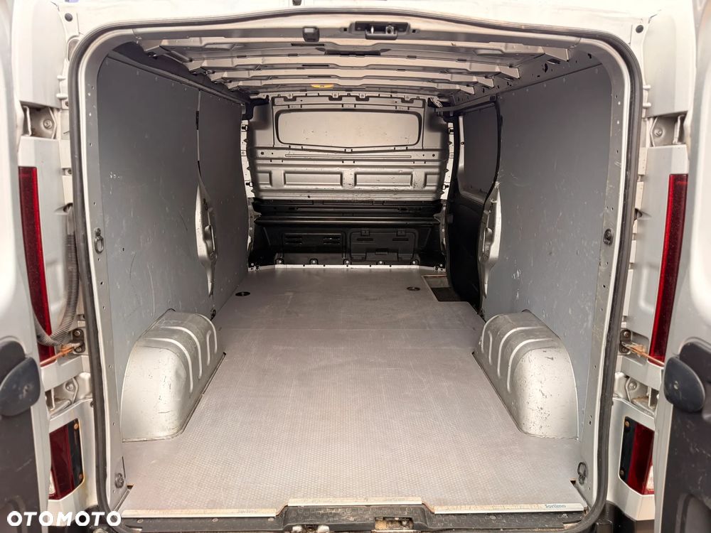 Renault Trafic - 25