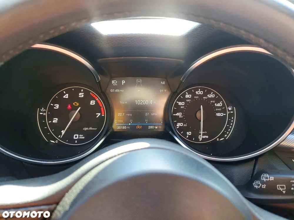 Alfa Romeo Stelvio 2.0 Turbo 16V AT8-Q4 Ti - 12