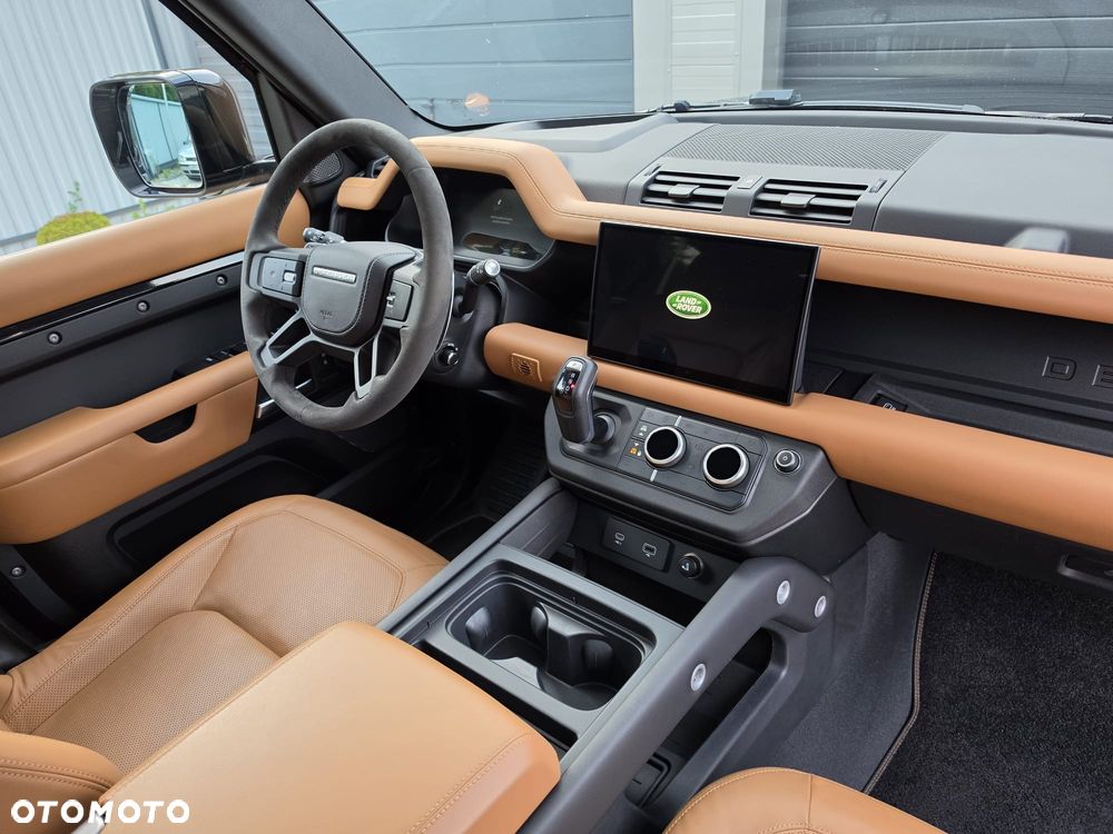 Land Rover Defender - 18