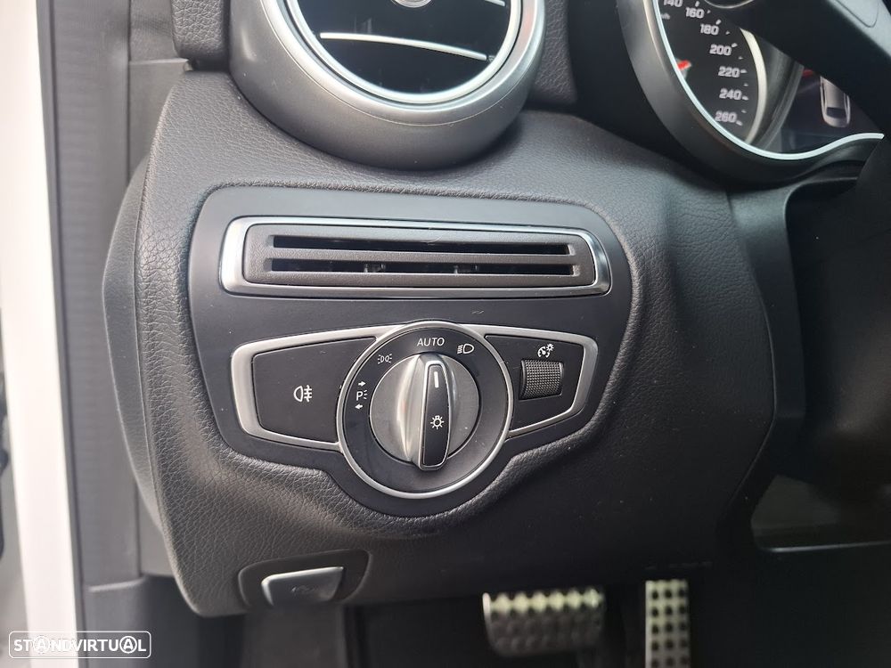 Mercedes-Benz C 200 Station 4Matic 9G-TRONIC Exclusive - 25