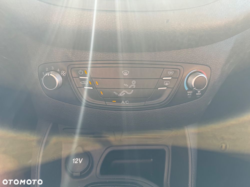 Ford Transit Courier - 5