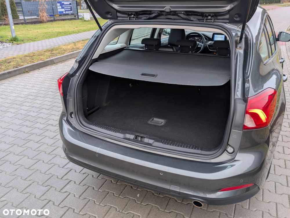 Ford Focus 1.5 EcoBlue Start-Stopp-System TITANIUM - 38