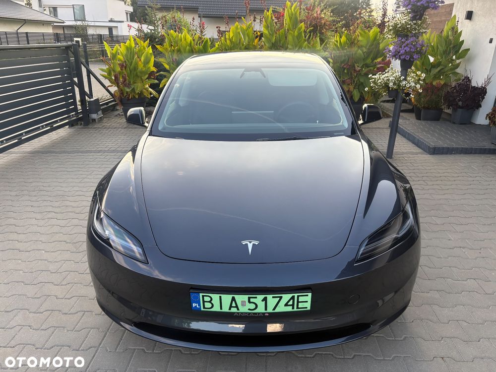 Tesla Model 3 2025 photo 3