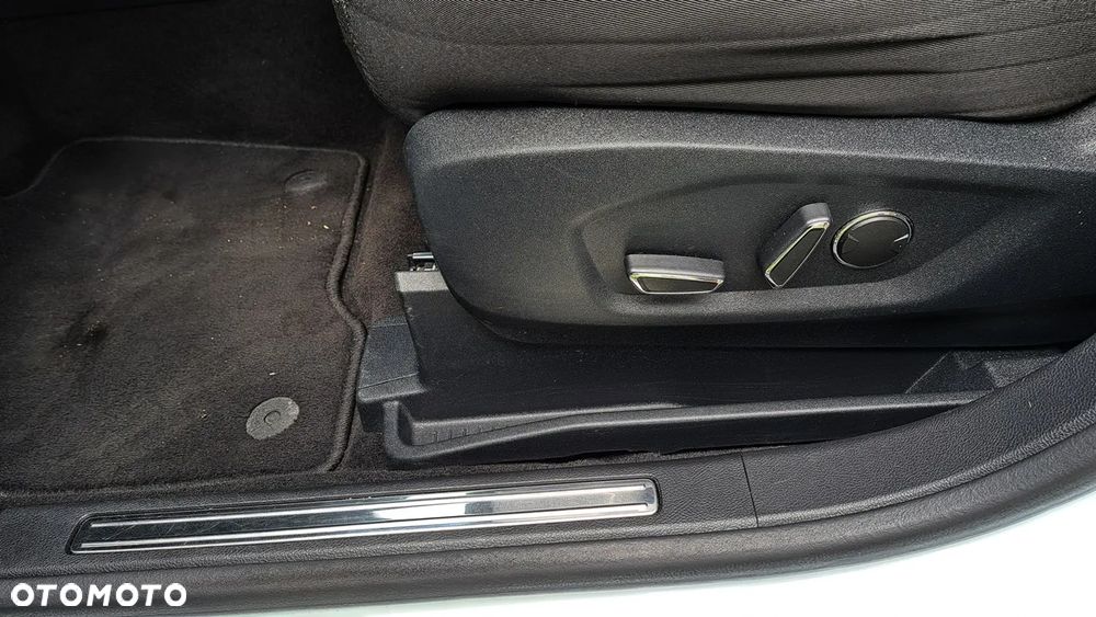 Ford S-Max 2.0 EcoBlue Titanium - 8