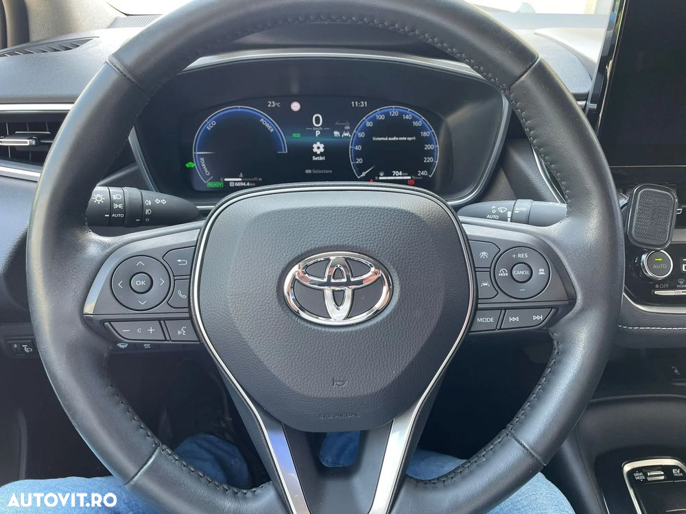 Toyota Corolla - 10