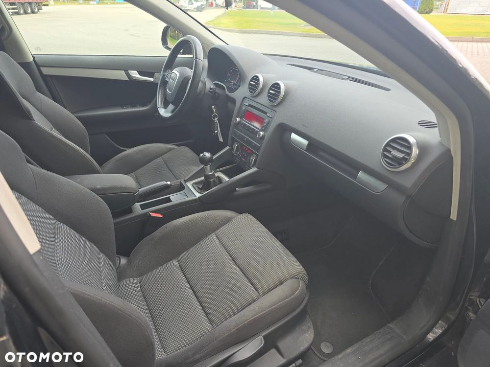 Audi A3 Sportback 1.8 TFSI Attraction - 12