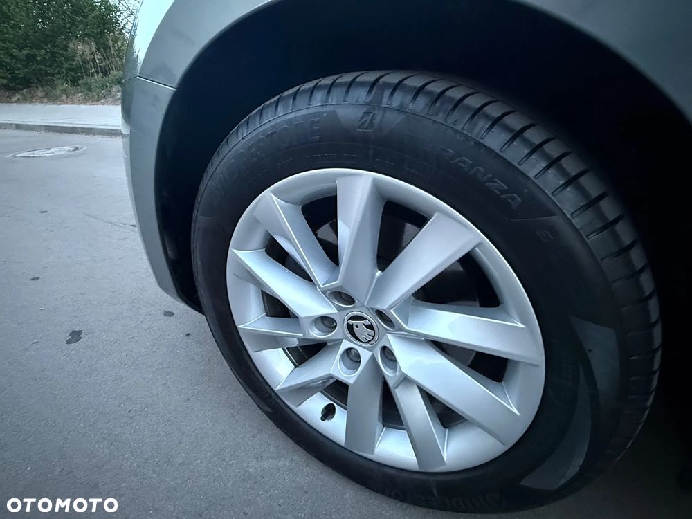 Skoda Superb 2.0 TDI SCR 4x4 Style DSG - 9