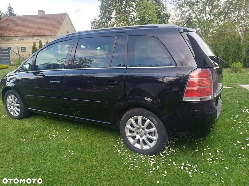 Opel Zafira - 14