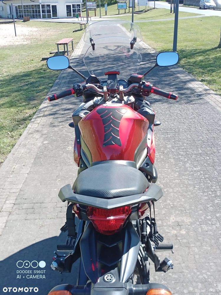 Yamaha XJR - 8
