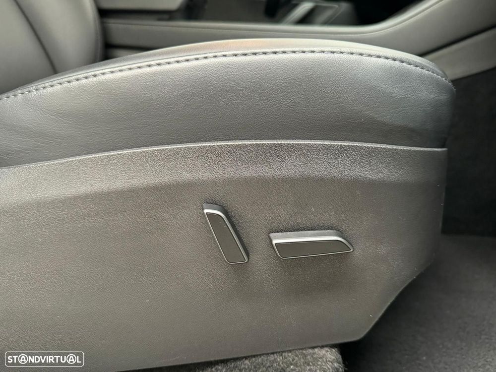 Tesla Model Y Performance Tração Integral - 47