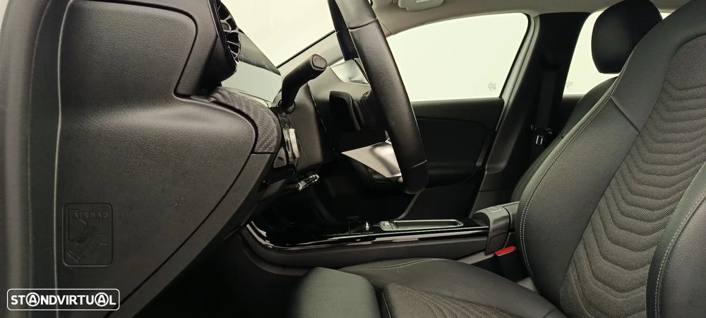 Mercedes-Benz A 200 Standard - 27