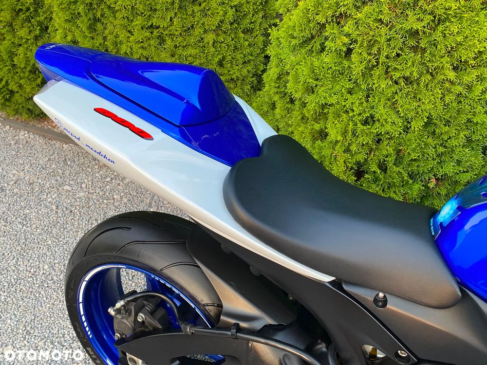 Suzuki GSX-R - 15