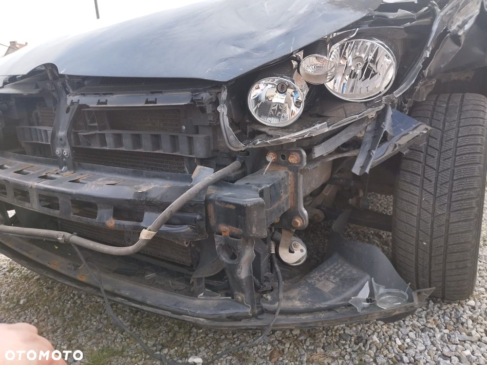 Volkswagen Golf - 10