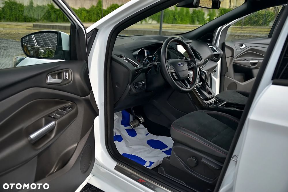 Ford Kuga 2.0 TDCi 4x4 ST-Line - 25