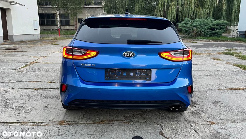 Kia Ceed 1.6 CRDi 136 DCT ISG Platinum Edition - 5