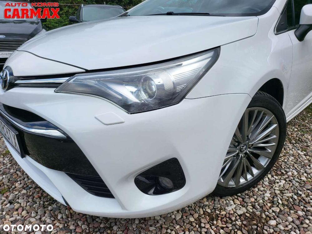 Toyota Avensis Touring Sports 1.8 Executive - 3