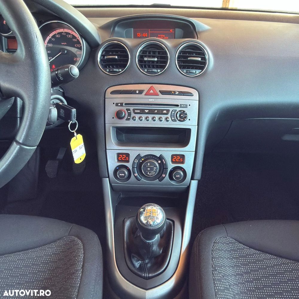 Peugeot 308 120 VTi Family - 11