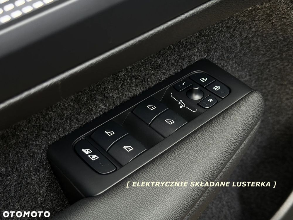 Volvo XC 40 B4 B AWD DKG Plus Dark - 22