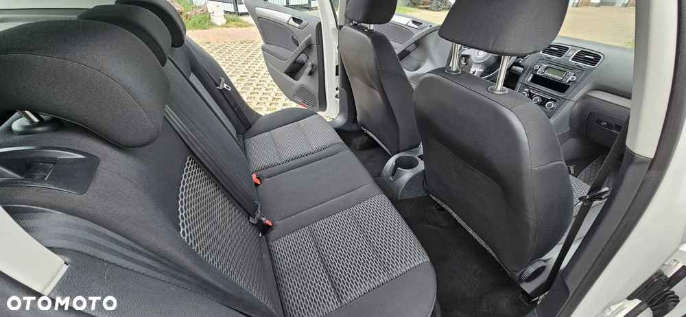 Volkswagen Golf 1.6 DSG Trendline - 12