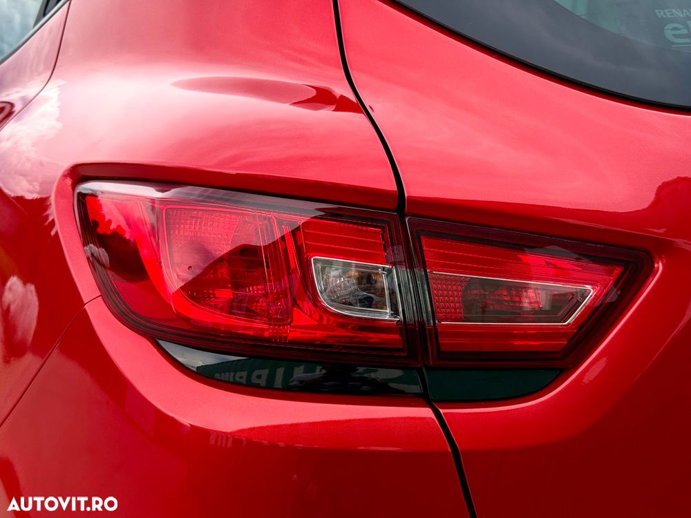 Renault Clio - 25