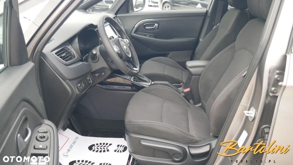 Kia Carens - 13