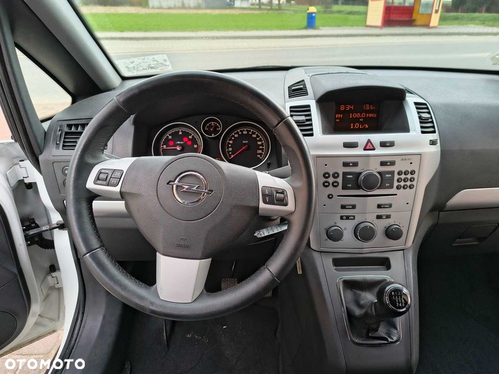 Opel Zafira - 8