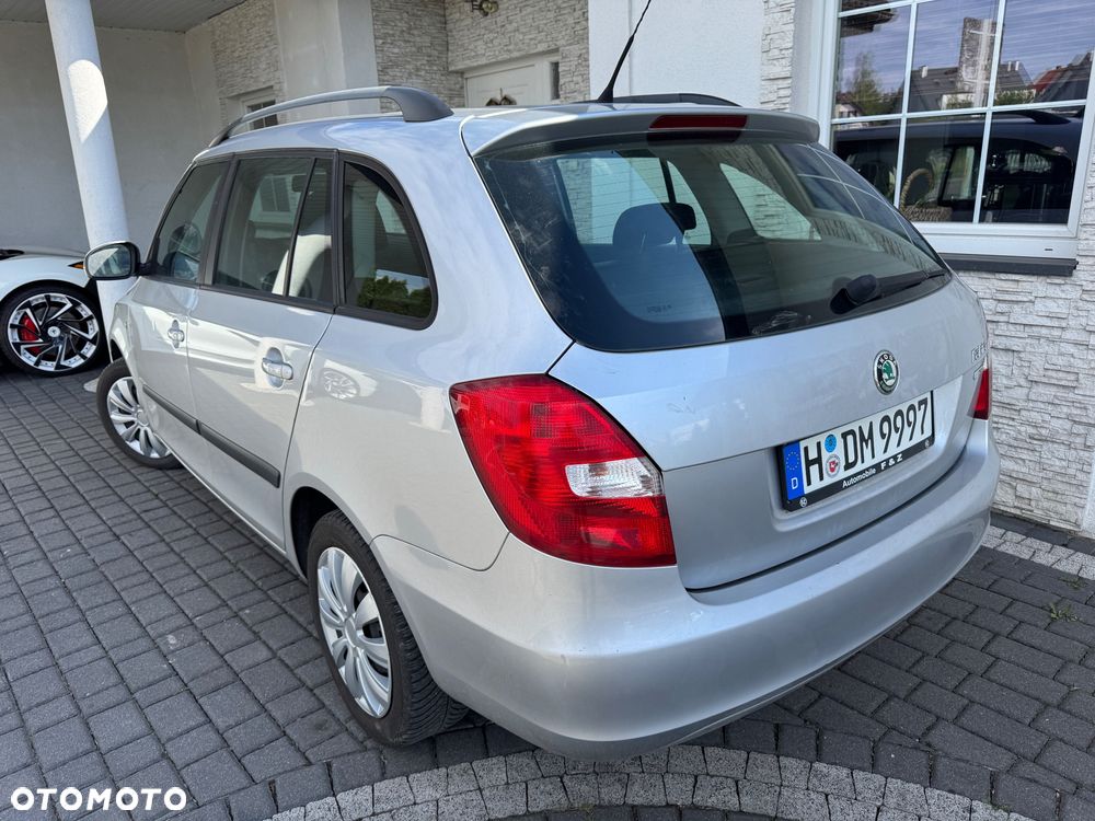 Skoda Fabia 1.2 TSI STYLE EDITION - 4