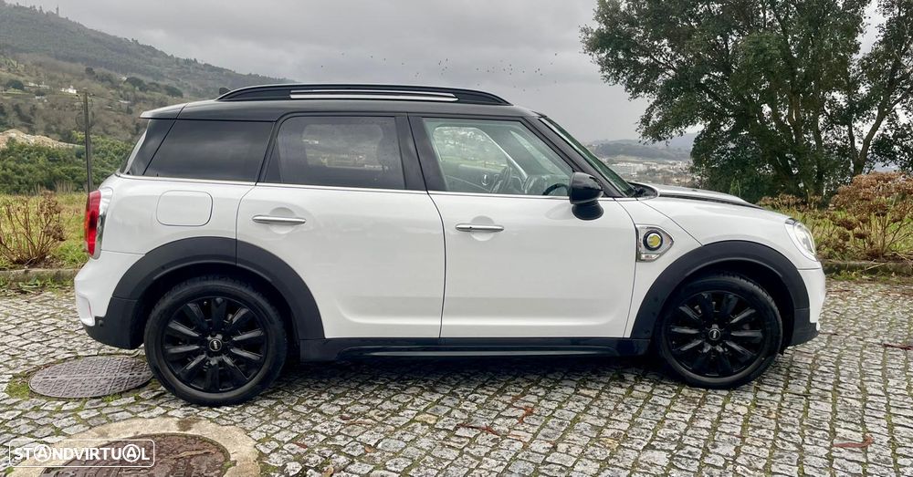 MINI Countryman Cooper SE ALL4 Auto - 29
