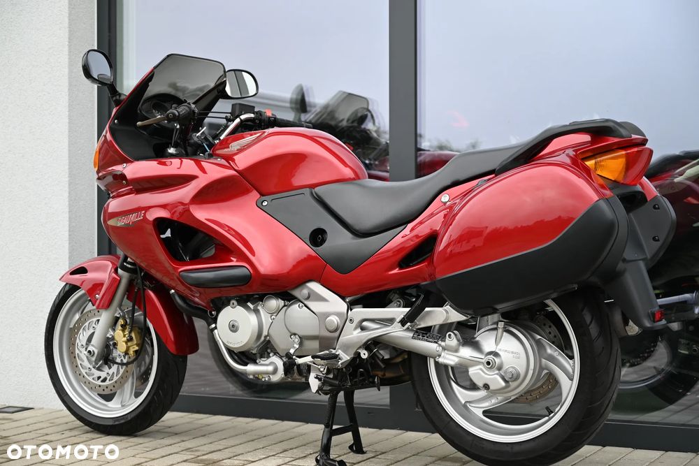 Honda Deauville - 40