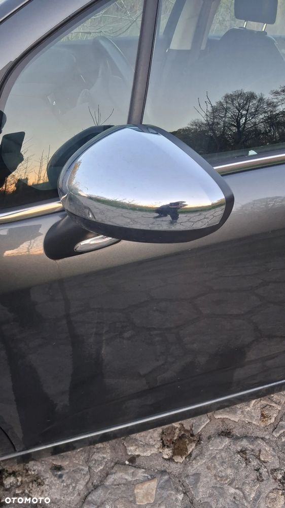a części CITROEN C3 II (SC)(A51) SILNIK 1.2 i VTi 82 KM kod silnika HMZ lakier KTP skrzynia maska zderzak drzwi klapa szyba fotel kanapa lusterko lampa deska GWARANCJA !!! Przód Tył Zestaw Komplet Drzwi Klapa Zderzak Błotnik Maska Grill Atrapa Szyba Pas Lampa Lusterko Boczki Fotel Kanapa Kokpit Deska Rozdzielcza Przełącznik Włącznik Sterownik Przewody Wiązka Instalacja Moduł Komputer Czujnik Listwa Pompa Alternator Wtryski Głowica Rozrusznik Kompresor Sprzęgło Dwumas Silnik  Skrzynia ABS Klimatyzacji Paliwa Wspomagania Kolektor Turbina Przepustnica Zawór Chłodnica Koło Hak Belka Sanki Zawieszenie Mcpherson Półoś Amortyzator Wydech Tłumik Zacisk Most - 18