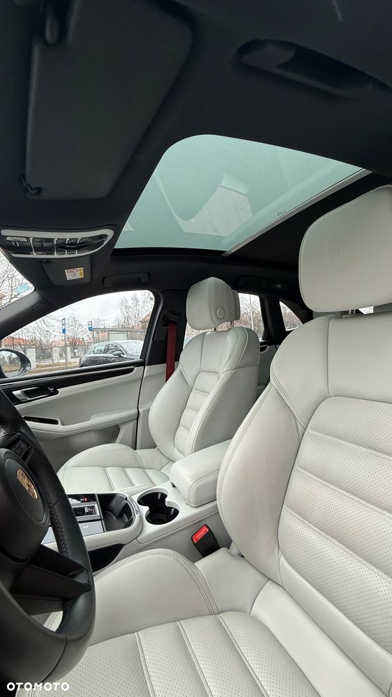 Porsche Macan T - 11