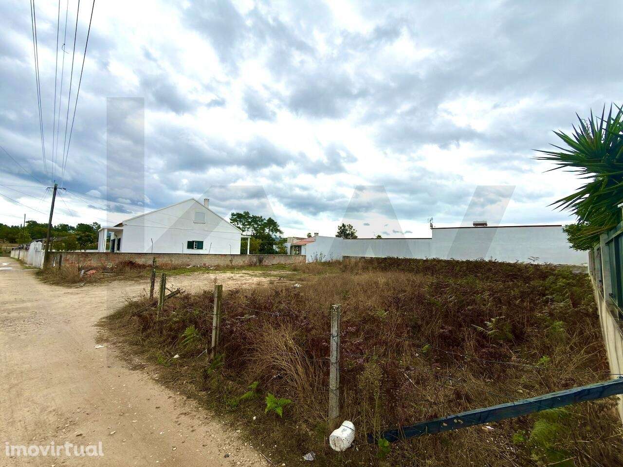 Terreno urbano localizado no Vale Floreta, em Brejos de Azeitão. - Grande imagem: 5/7